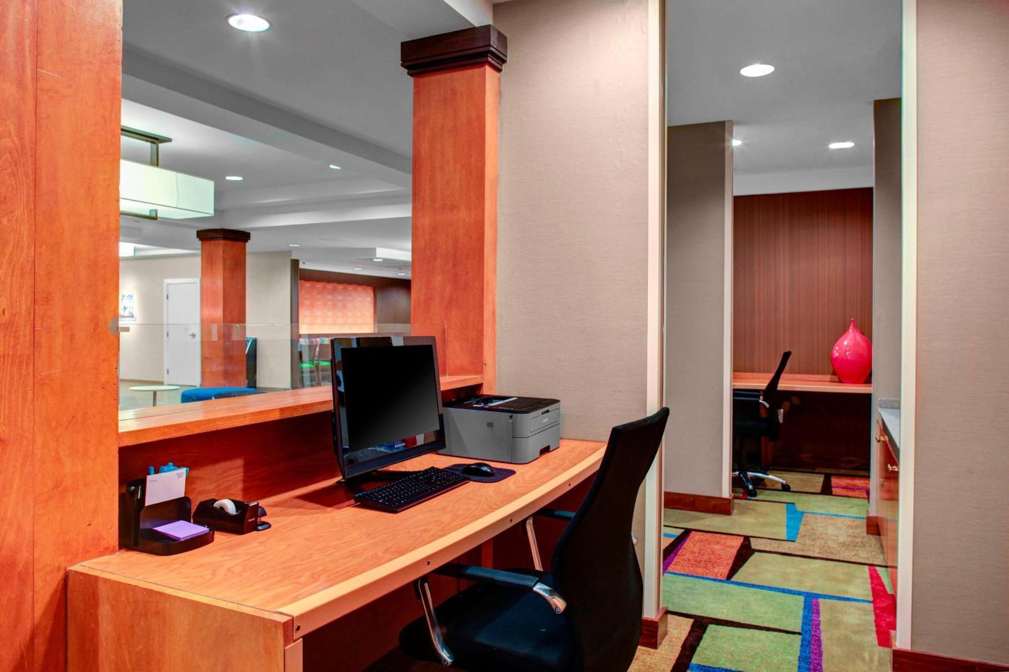 Fairfield Inn And Suites By Marriott Emporia I-95 Exterior photo