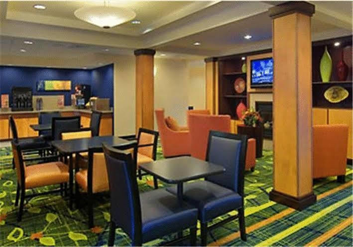 Fairfield Inn And Suites By Marriott Emporia I-95 Exterior photo